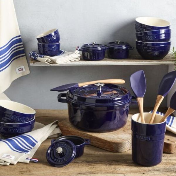 Nồi gang tròn Staub 22cm 2.6L - Xanh Dark Blue