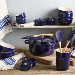  Nồi gang tròn Staub 22cm 2.6L - Xanh Dark Blue 
