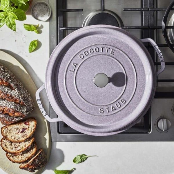 Nồi gang tròn Staub 24cm 3.7L - Màu hồng Cherry Blossom