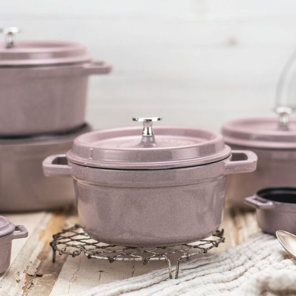 Nồi gang tròn Staub 24cm 3.7L - Màu hồng Cherry Blossom