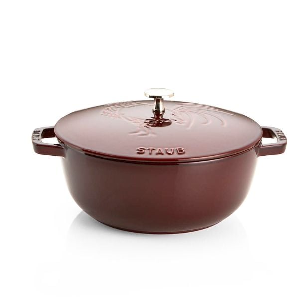 Nồi gang tròn Staub 24cm 3.7L nắp hình gà - Màu Đỏ Rượu