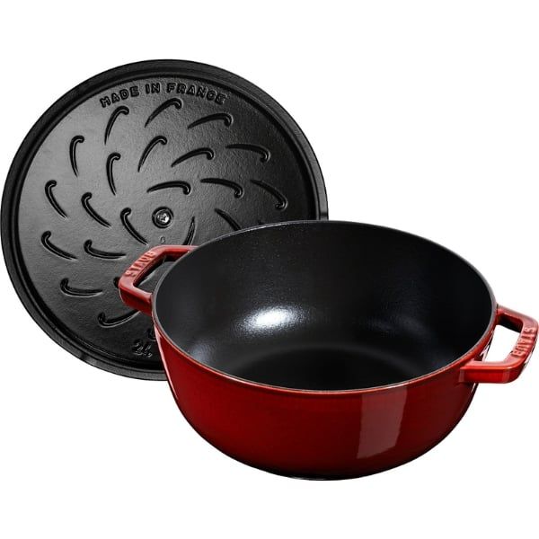 Nồi gang tròn Staub 24cm 3.7L nắp hình gà - Màu Đỏ Rượu