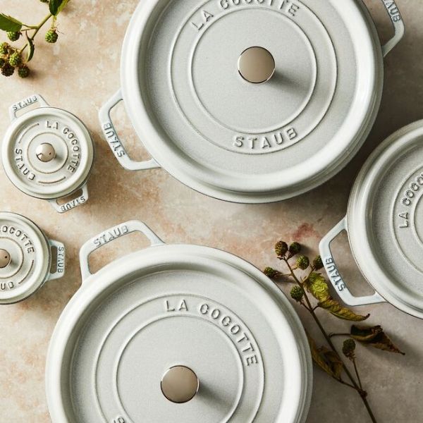 Nồi gang tròn Staub 24cm 3.8L - Màu trắng sữa White Truffle