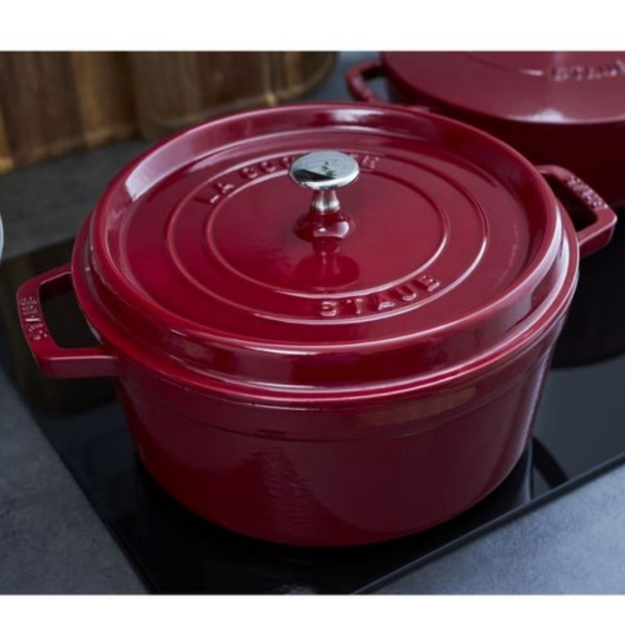 Nồi gang tròn Staub 26cm (5.2L) - Màu Đỏ đô