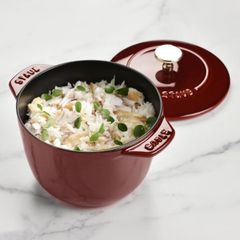  Nồi gang tròn Staub Gohan 16cm 1.75L - Màu Đỏ Mận 