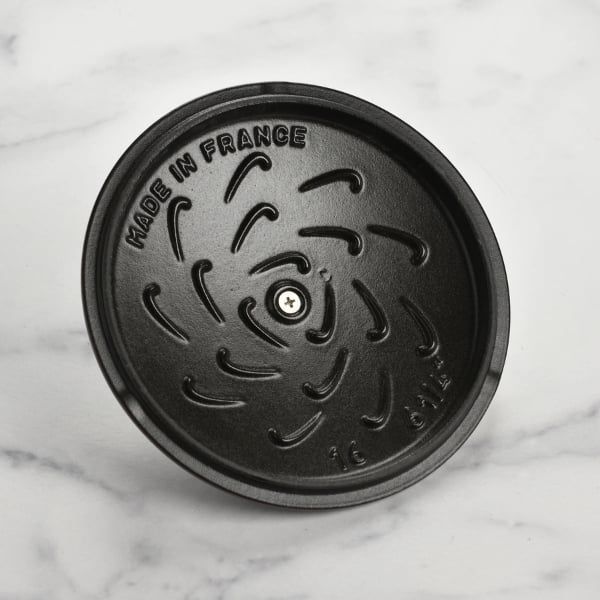 Nồi gang tròn Staub Chistera 16cm 1.75L - Màu Đỏ 11721606