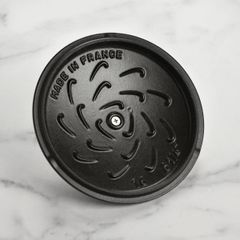  Nồi gang tròn Staub Gohan 16cm 1.75L - Màu Đỏ Mận 
