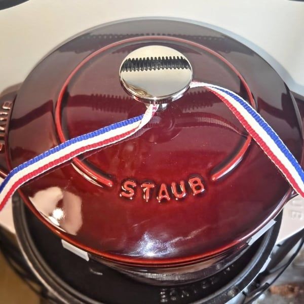 Nồi gang tròn Staub Chistera 16cm 1.75L - Màu Đỏ 11721606