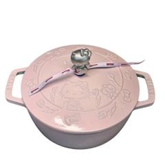  Nồi gang tròn Staub Hello Kitty Limited 20cm 2.3L nắp kitty - Màu hồng 