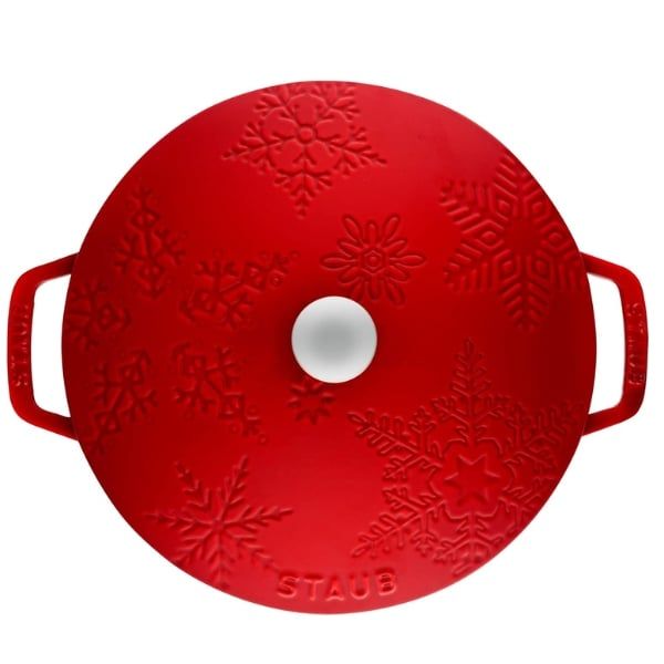 Nồi gang tròn Staub hoa tuyết 24cm 3.7L màu đỏ 40501-469-5