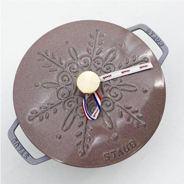 Nồi gang tròn Staub Winter 24cm 3.6L - 112824117