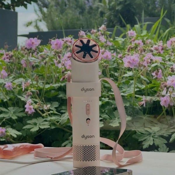 Quạt cầm tay Dyson Hush Jet Mini Cool - Màu Hồng/ Xanh/ Đỏ