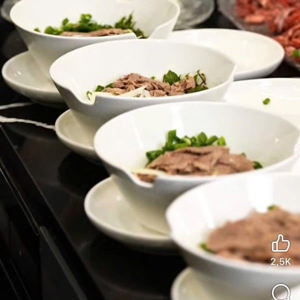 Set 2 bát ăn phở kèm 2 đĩa Royal Berlin