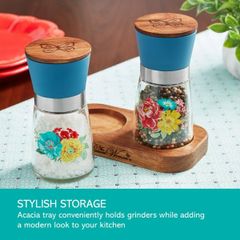  Set 2 dụng cụ xay tiêu muối The Pioneer Woman Sweet Romance - Màu Đỏ/ Xanh 