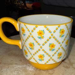  Set 4 cốc gốm kèm giá The Pioneer Woman Ditsy 369ml 