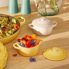  Set 4 thố có nắp LeCreuset mini - 2 đỏ, 2 cam 