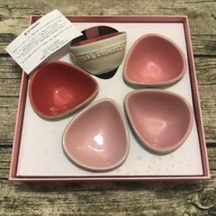  Set bát chấm hình cánh hoa Le creuset - Màu hồng 