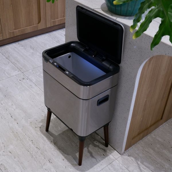 Thùng rác cảm biến Elpheco EPLH5522 20L chân cao khử Ozone