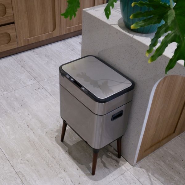 Thùng rác cảm biến Elpheco EPLH5522 20L chân cao khử Ozone
