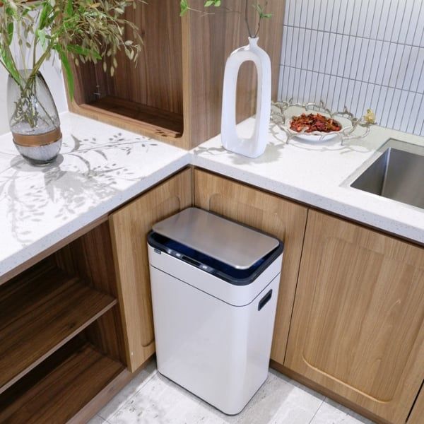 Thùng rác cảm ứng ELPHECO ELPH5515 40L có thùng rác rời bên trong