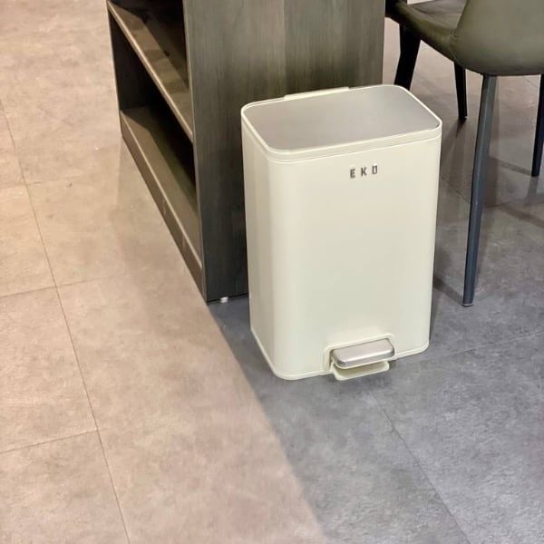 Thùng rác đạp chân EKO Marina EK9161MP-11L 11 lít - Màu Kem