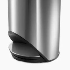  Thùng rác đạp chân Joseph Joseph 30152 10L - Màu Inox 