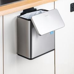  Thùng rác gắn cánh cửa tủ bếp CCKO CK9943 Dung tích 6L - Màu Trắng/Màu inox 
