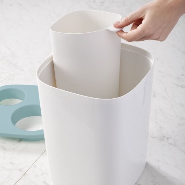 Thùng rác nhà tắm 2 ngăn Joseph Joseph 70505 Split 8L