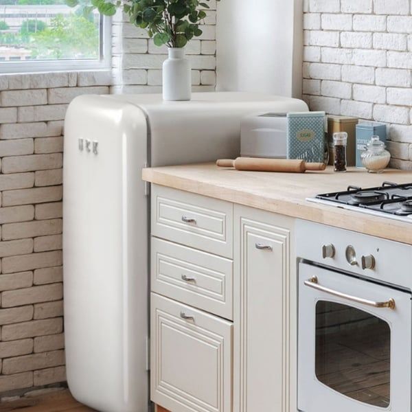 Tủ lạnh HCK 107L - Màu Be