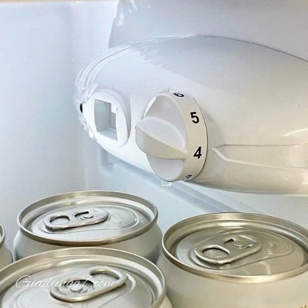 Tủ lạnh HCK 107L - Màu Cờ Ý