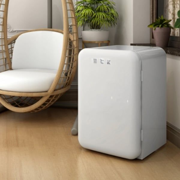 Tủ lạnh HCK 107L - Màu Be