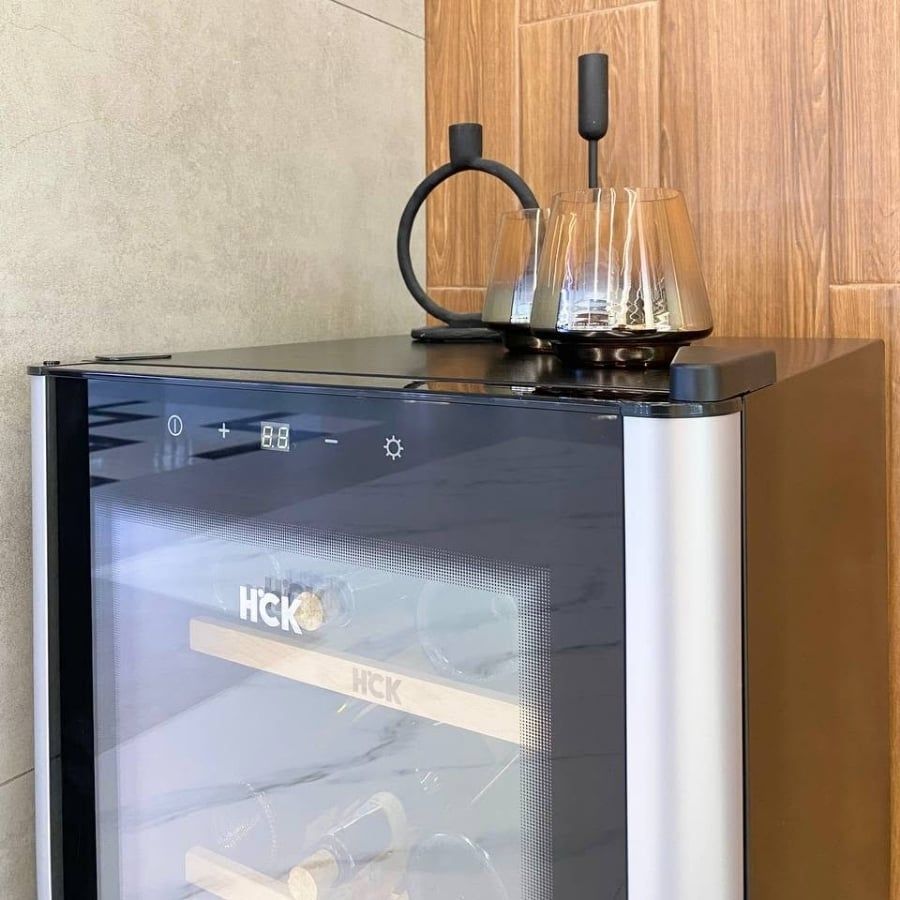 Tủ rượu HCK 70L SC-70-E mặt kính 22 chai