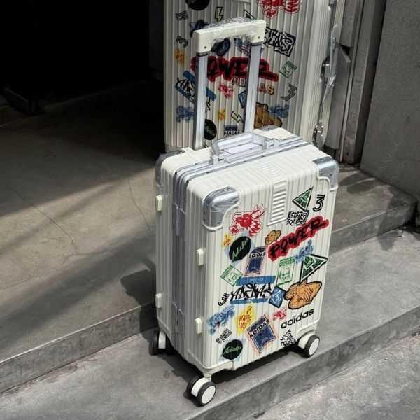 Vali Addidas Sticker size 20