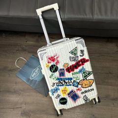  Vali Addidas Sticker size 20 