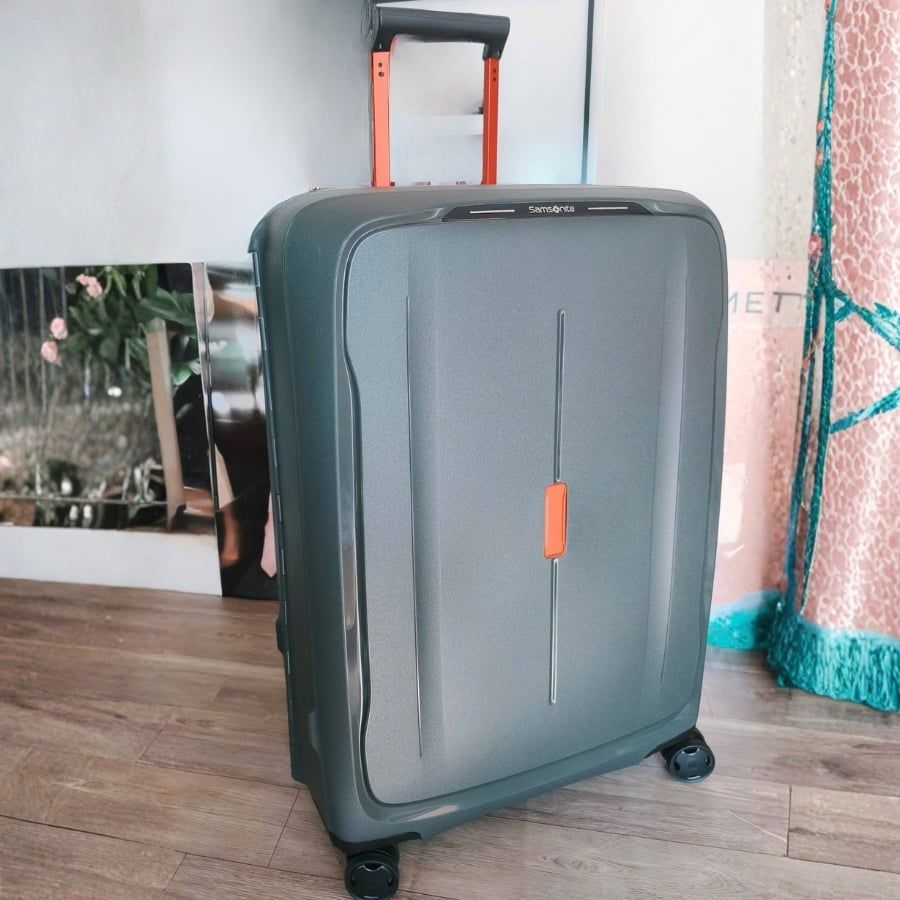 Vali Samsonite Essens Size 28 - Màu Đen Viền Cam