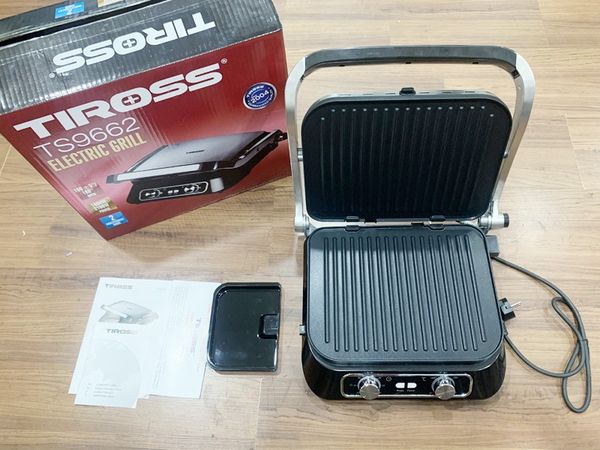 Kẹp nướng điện sandwich TIROSS TS9662 mở 180 độ, 2 role điều chỉnh nhiệt