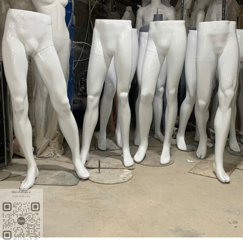  Chân Mông Manocanh nam dáng kiểu thời trang. 