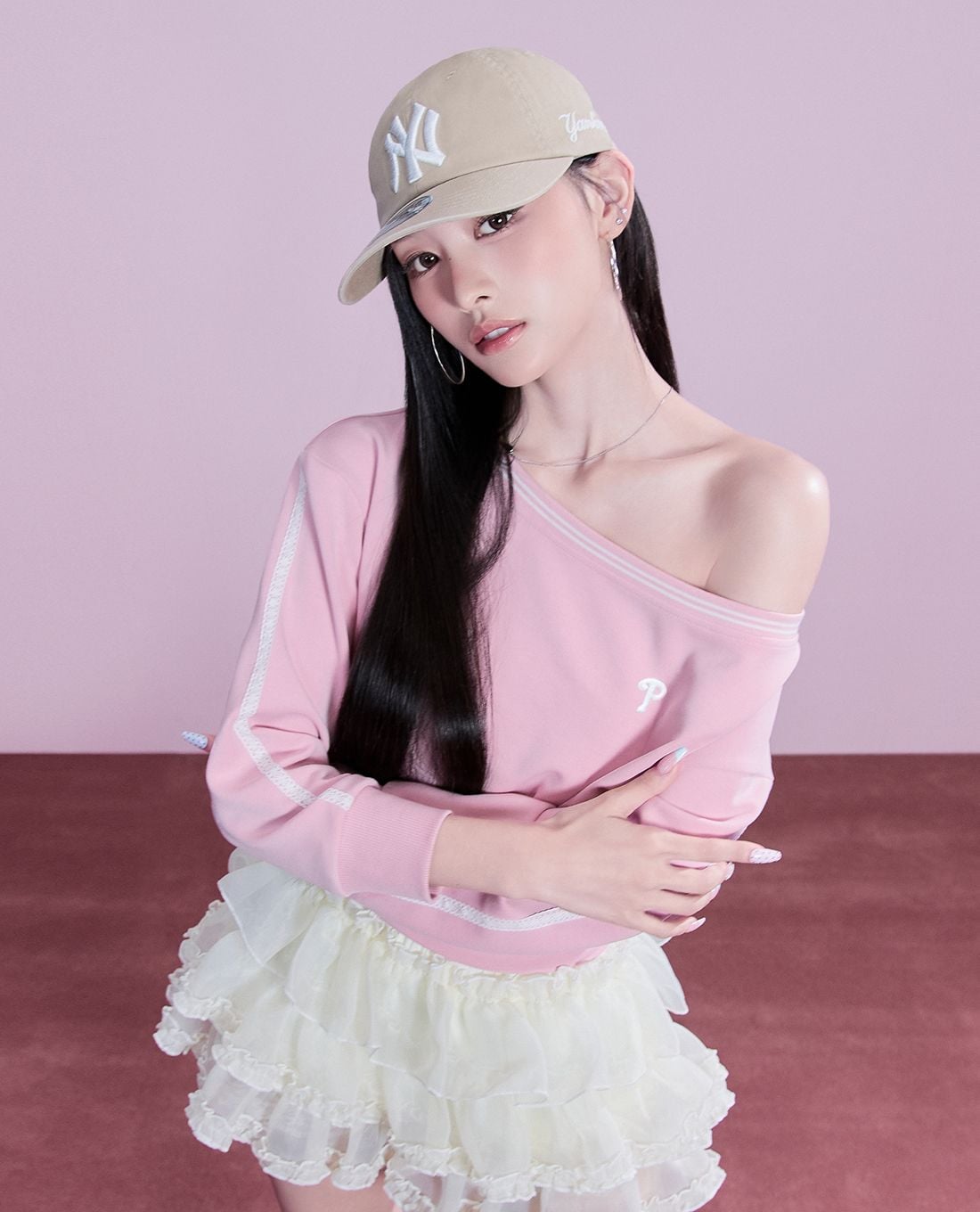 MLB - Áo sweatshirt nữ cổ thuyền tay dài Varsity