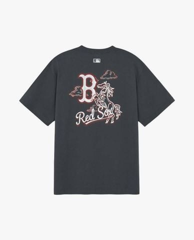  MLB - Áo thun unisex cổ tròn New Year Horse Back Graphic 