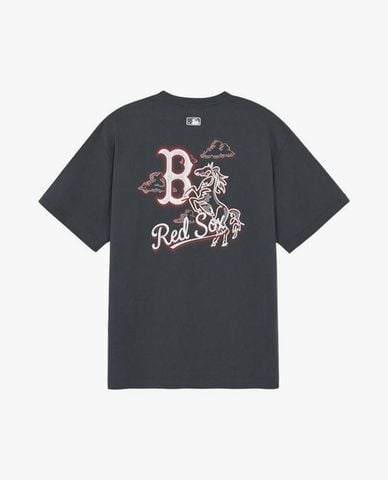  MLB - Áo thun unisex cổ tròn New Year Horse Back Graphic 