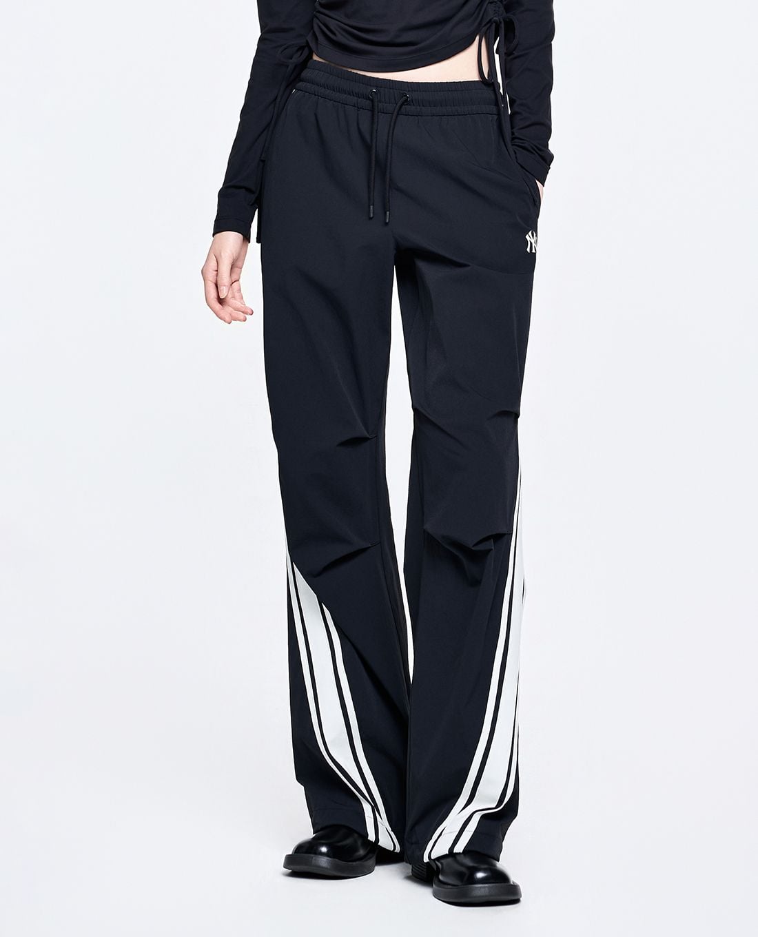 MLB - Quần dài unisex ống rộng Varsity Sporty