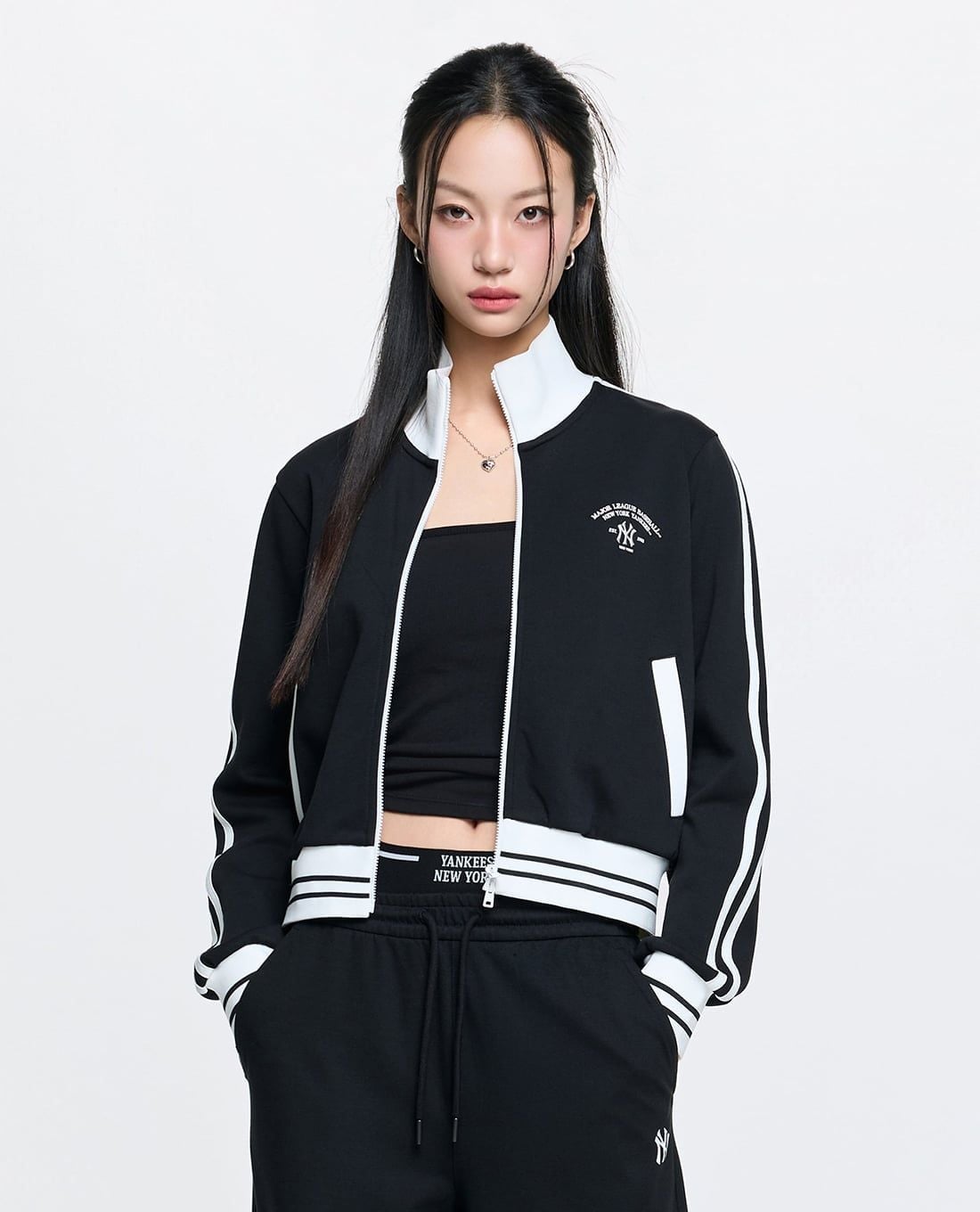 MLB - Áo khoác thể thao nữ cổ trụ tay dài Varsity