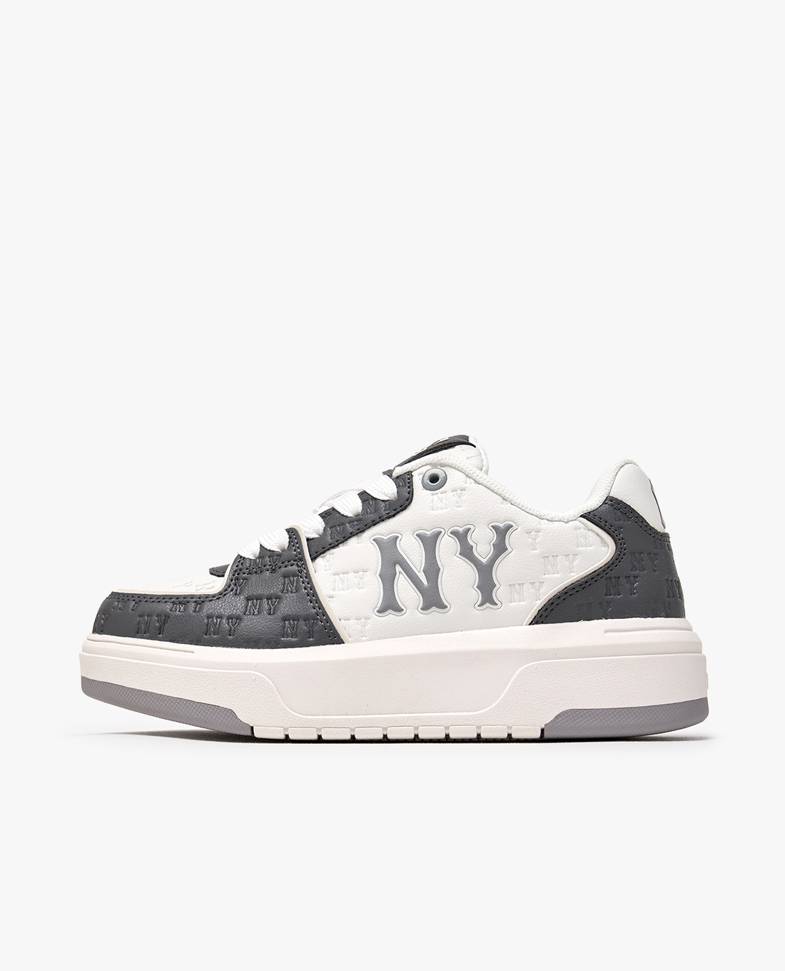 MLB - Giày sneakers unisex cổ thấp Chunky Liner Embo Monogram
