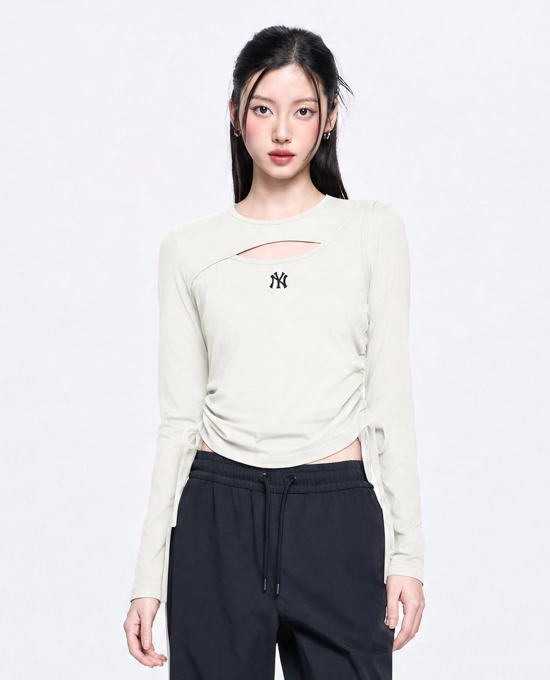 MLB - Áo kiểu nữ tay dài rút dây Basic Cutout
