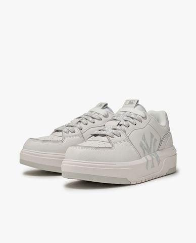  MLB - Giày sneakers unisex cổ thấp Chunky Liner Embo Monogram 