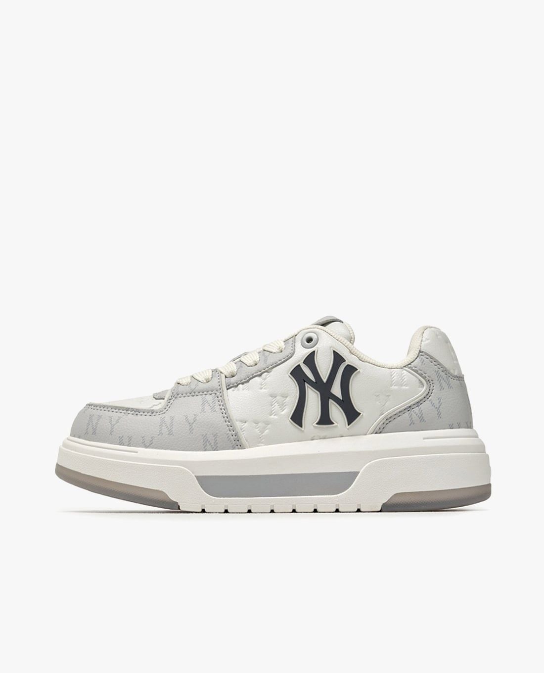 MLB - Giày sneakers unisex cổ thấp Chunky Liner Embo Monogram