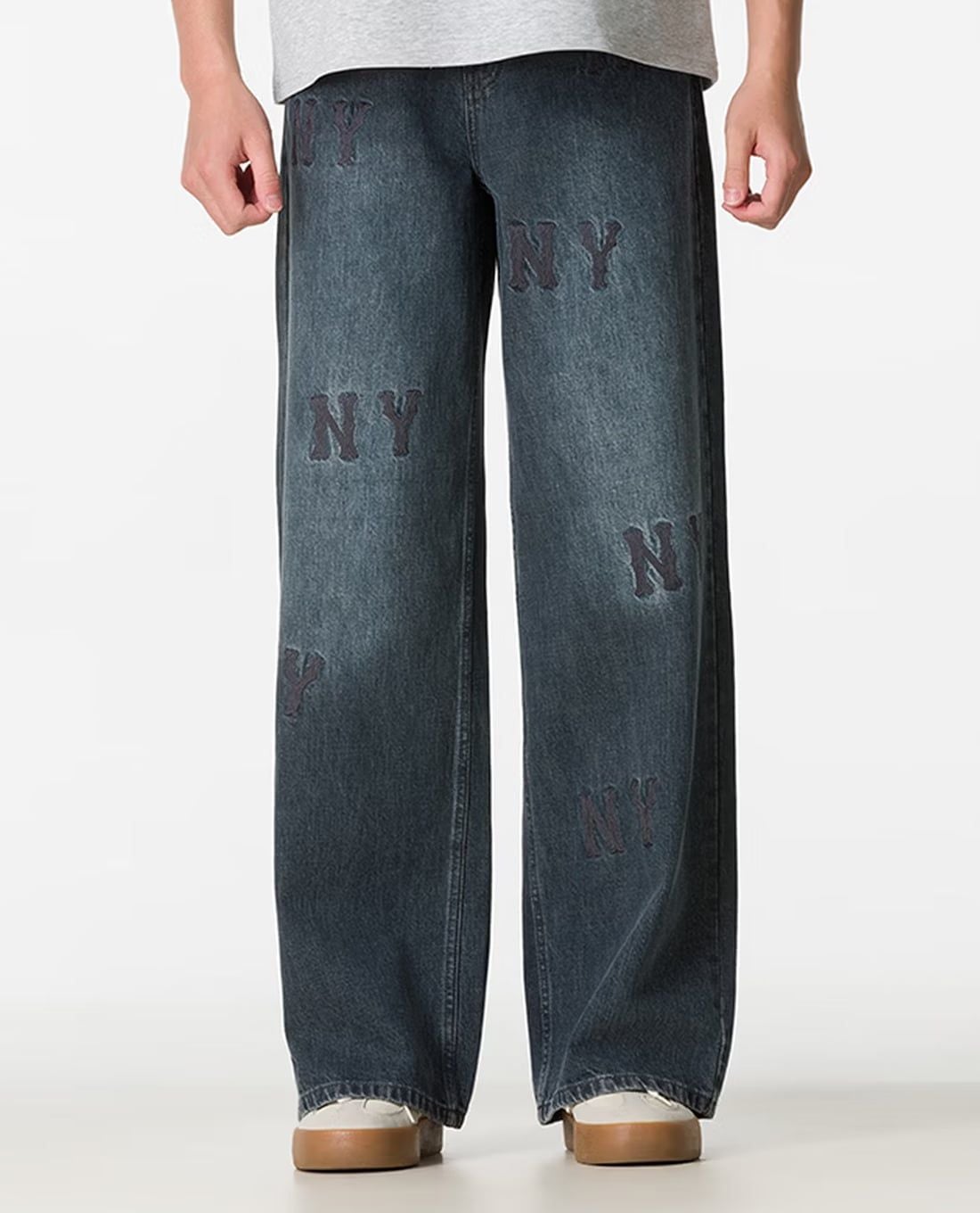 MLB - Quần jeans nữ ống rộng wash bạc
