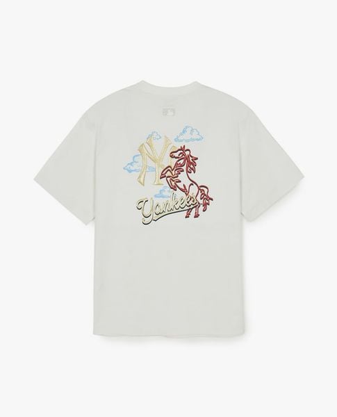  MLB - Áo thun unisex cổ tròn New Year Horse Back Graphic 