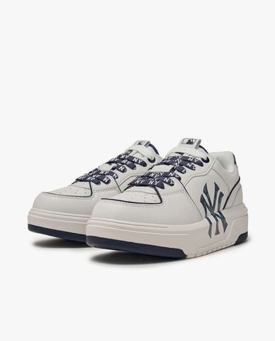  MLB - Giày sneakers unisex cổ thấp Chunky Liner Embo Monogram 