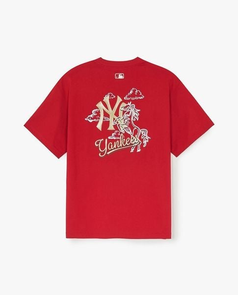  MLB - Áo thun unisex cổ tròn New Year Horse Back Graphic 